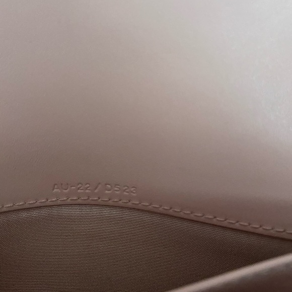 NWOT - Salvatore Ferragamo Vera Bow - Picture 7 of 11